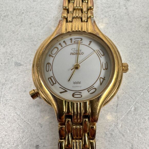 Timex Accessories - VTG Timex Watch Womens 30mm Round White Dial Gold Tone Indiglo New Battery